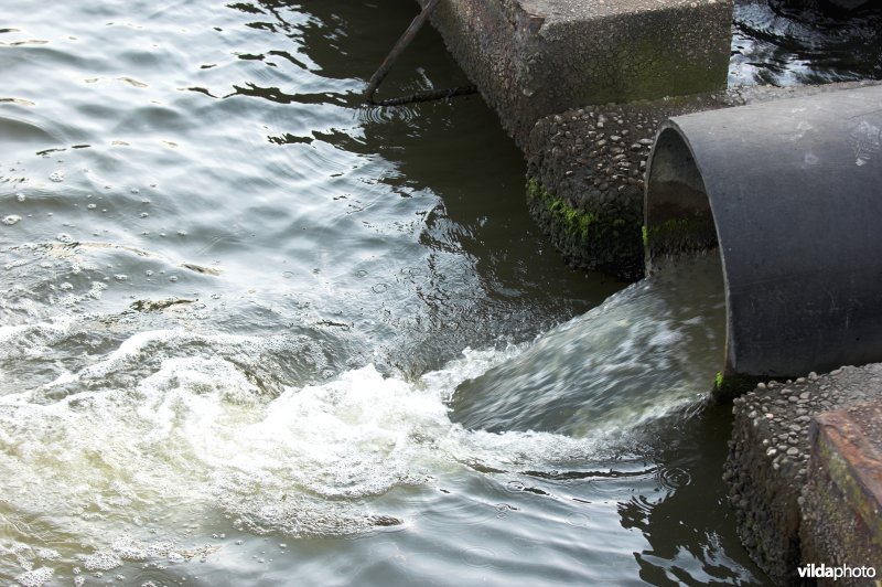 Lozen van vervuild water