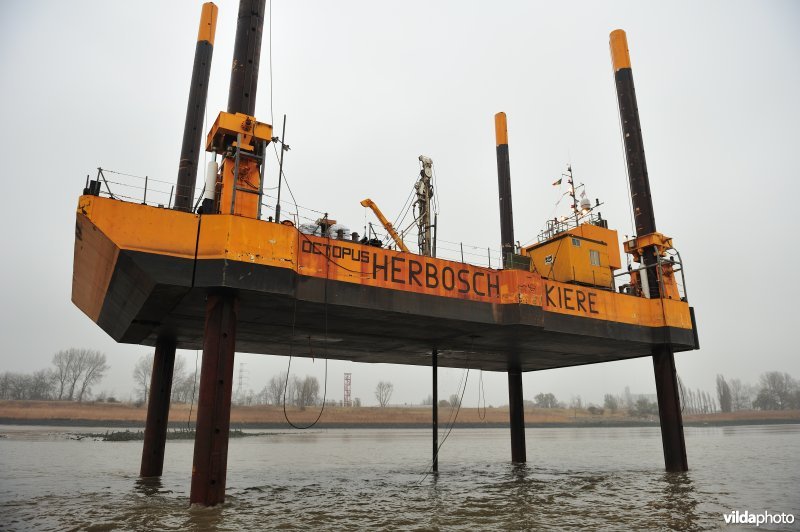 Werkplatform in de Haven van Antwerpen