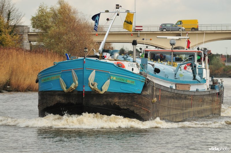 Vrachtboot op de Schelde