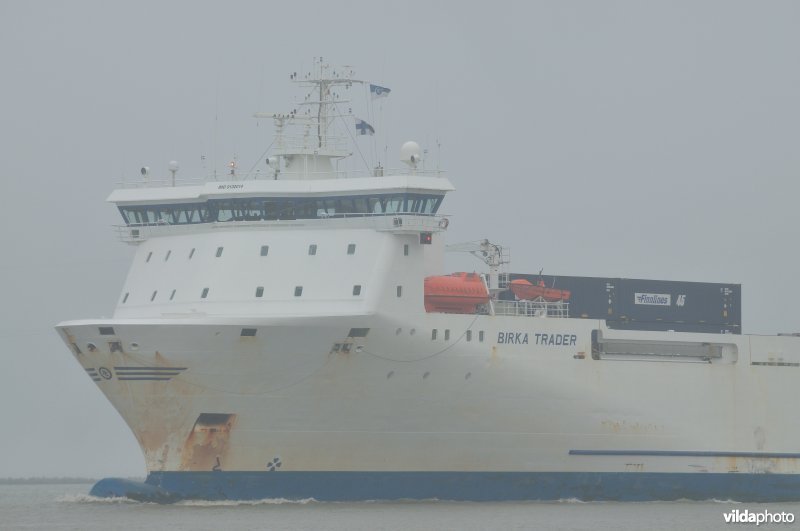 Vrachtboot op de Zeeschelde