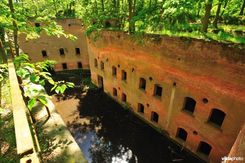 Binnenplein van réduit van fort 6