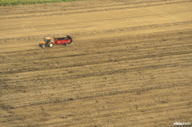 Tractor met mestkar